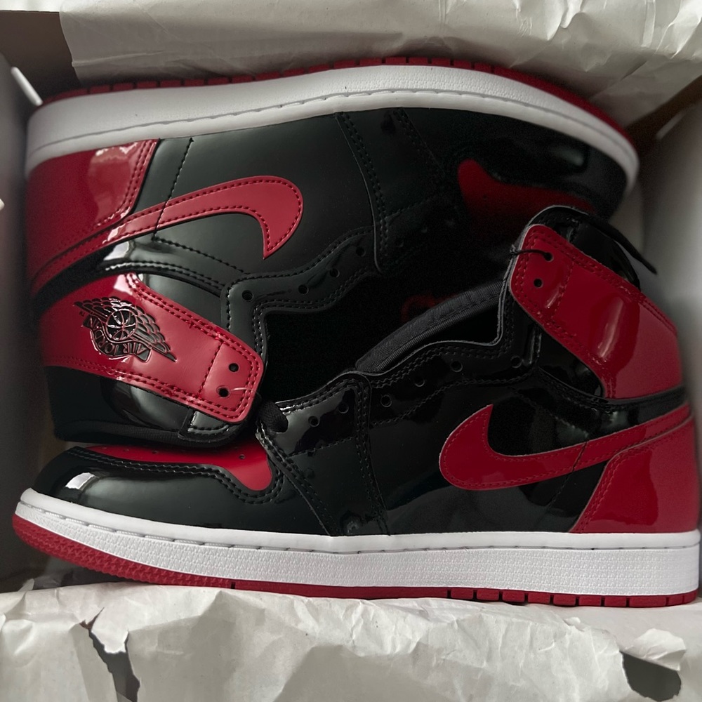 Air Jordan 1 Retro High OG Patent Bred Red Black